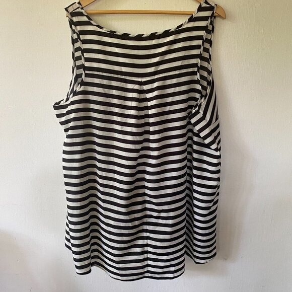 Eloquii Sleeveless Top Women's Plus Size 24 W Black Striped Lightweight NWT - Picture 9 of 10